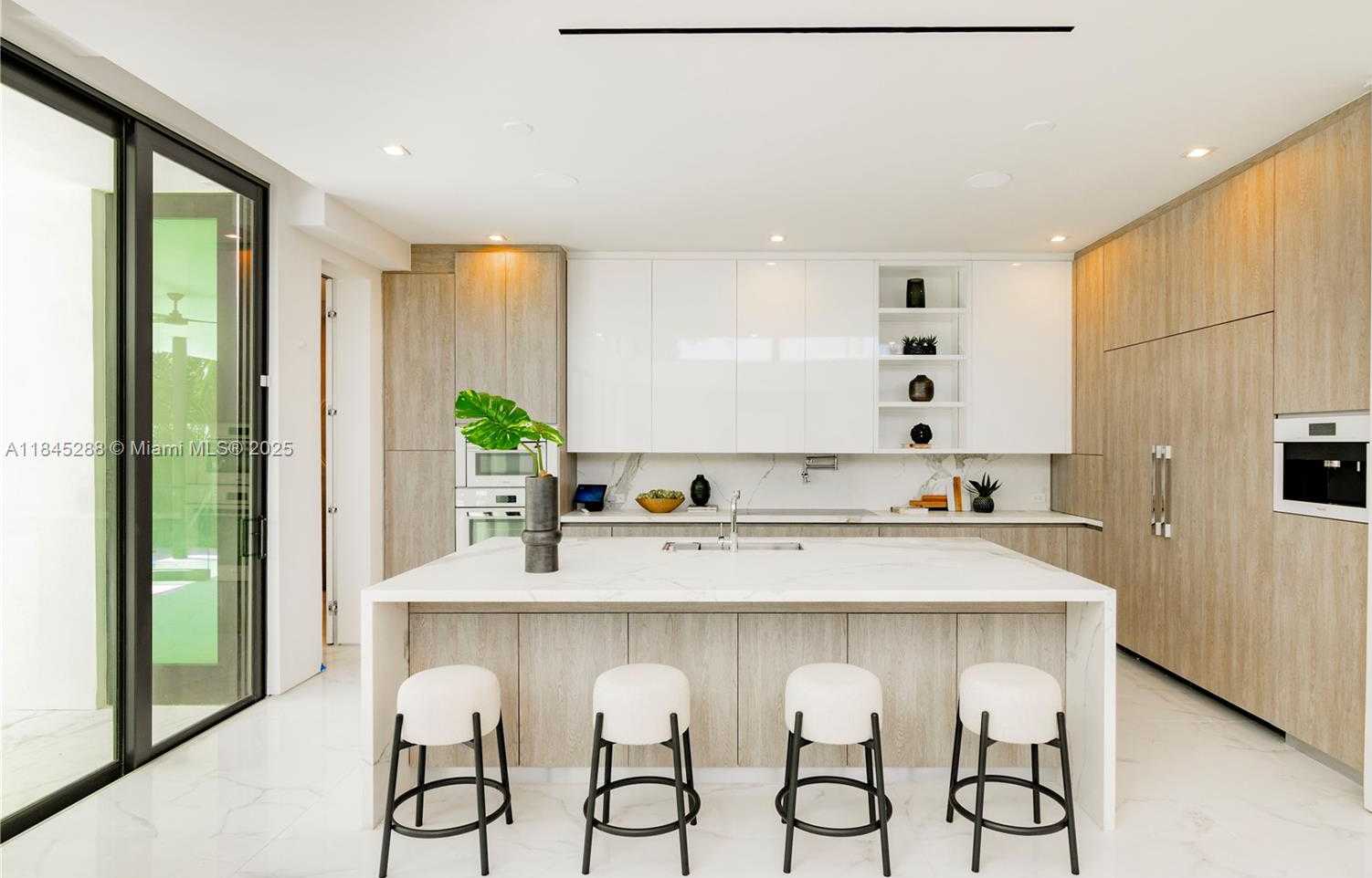Small Image of 1248 NORTH EAST 89TH ST, Miami Number 22