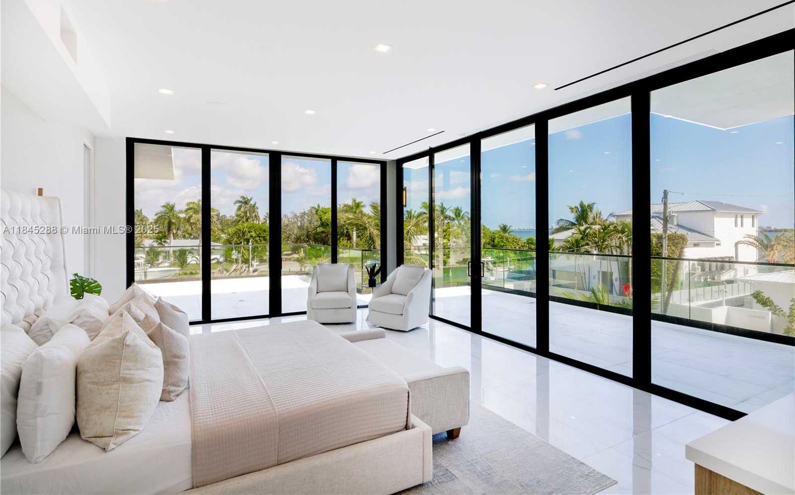 Small Image of 1248 NORTH EAST 89TH ST, Miami Number 25