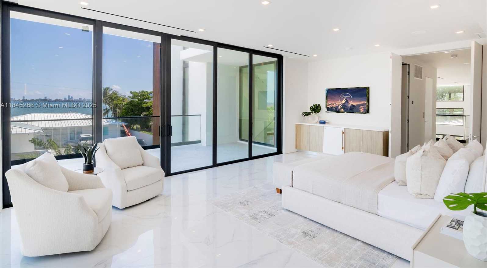 Small Image of 1248 NORTH EAST 89TH ST, Miami Number 26