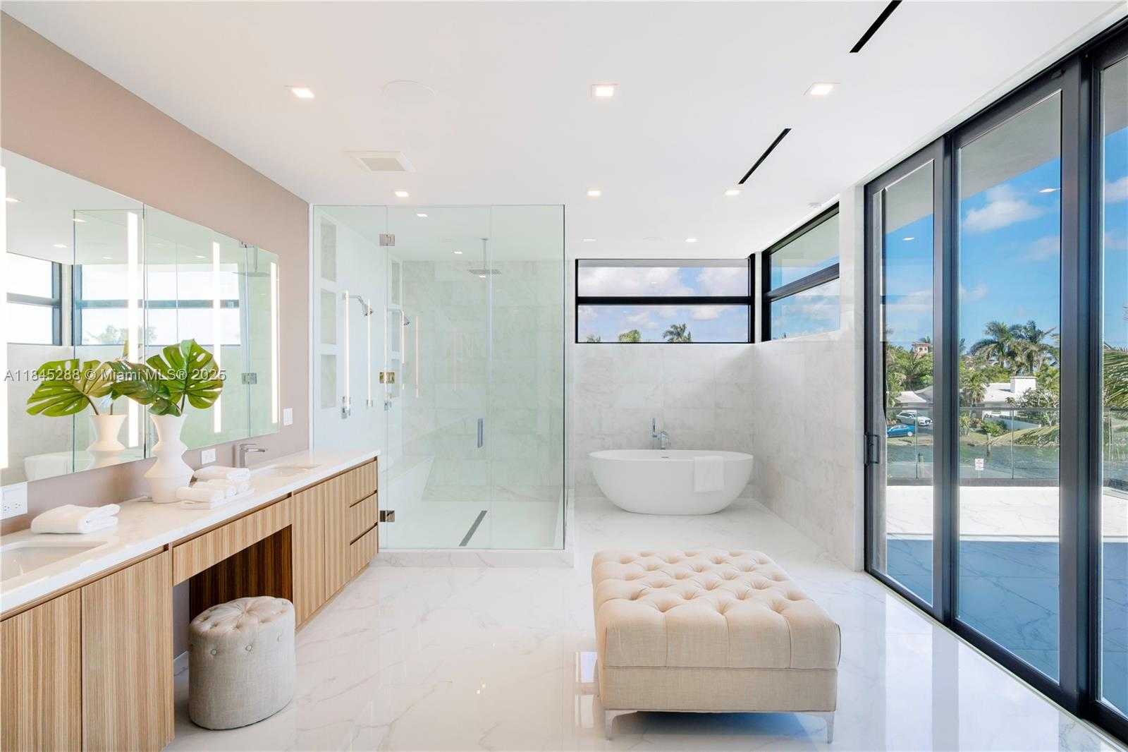 Small Image of 1248 NORTH EAST 89TH ST, Miami Number 28