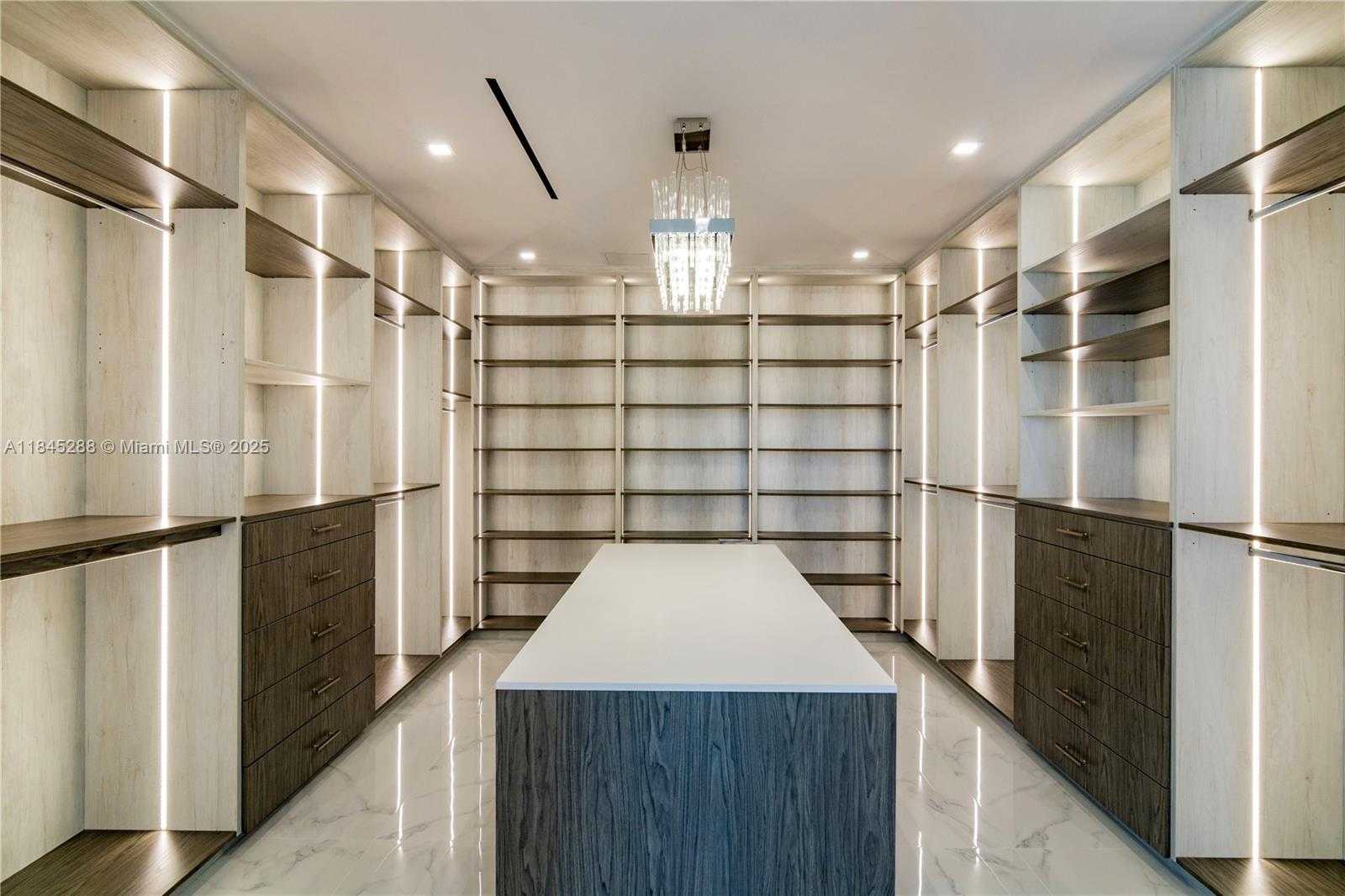 Small Image of 1248 NORTH EAST 89TH ST, Miami Number 29