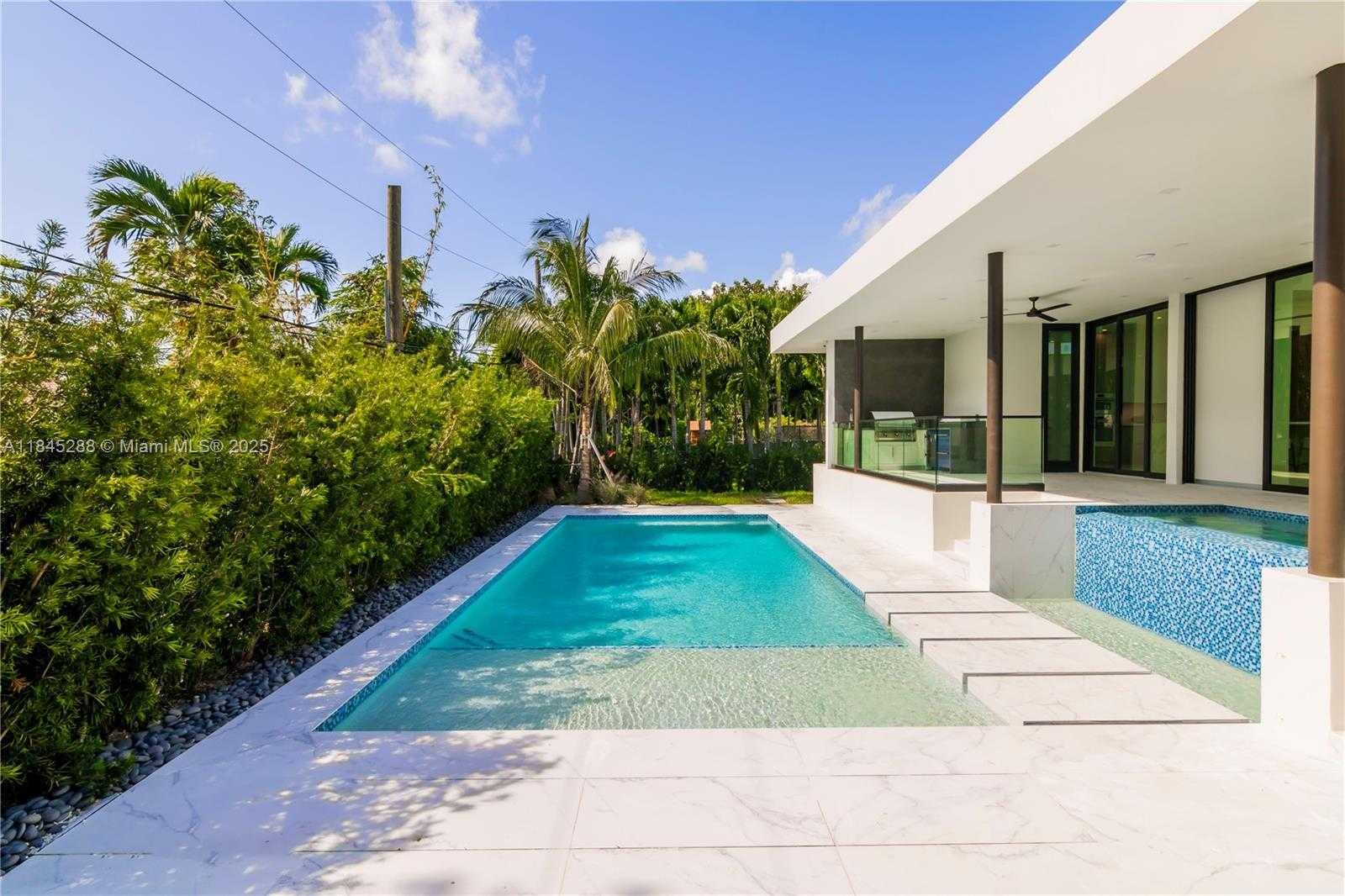 Small Image of 1248 NORTH EAST 89TH ST, Miami Number 33