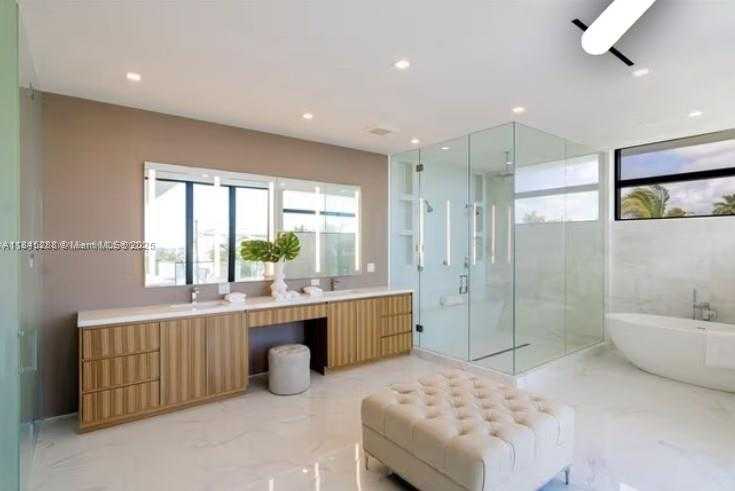 Small Image of 1248 NORTH EAST 89TH ST, Miami Number 41
