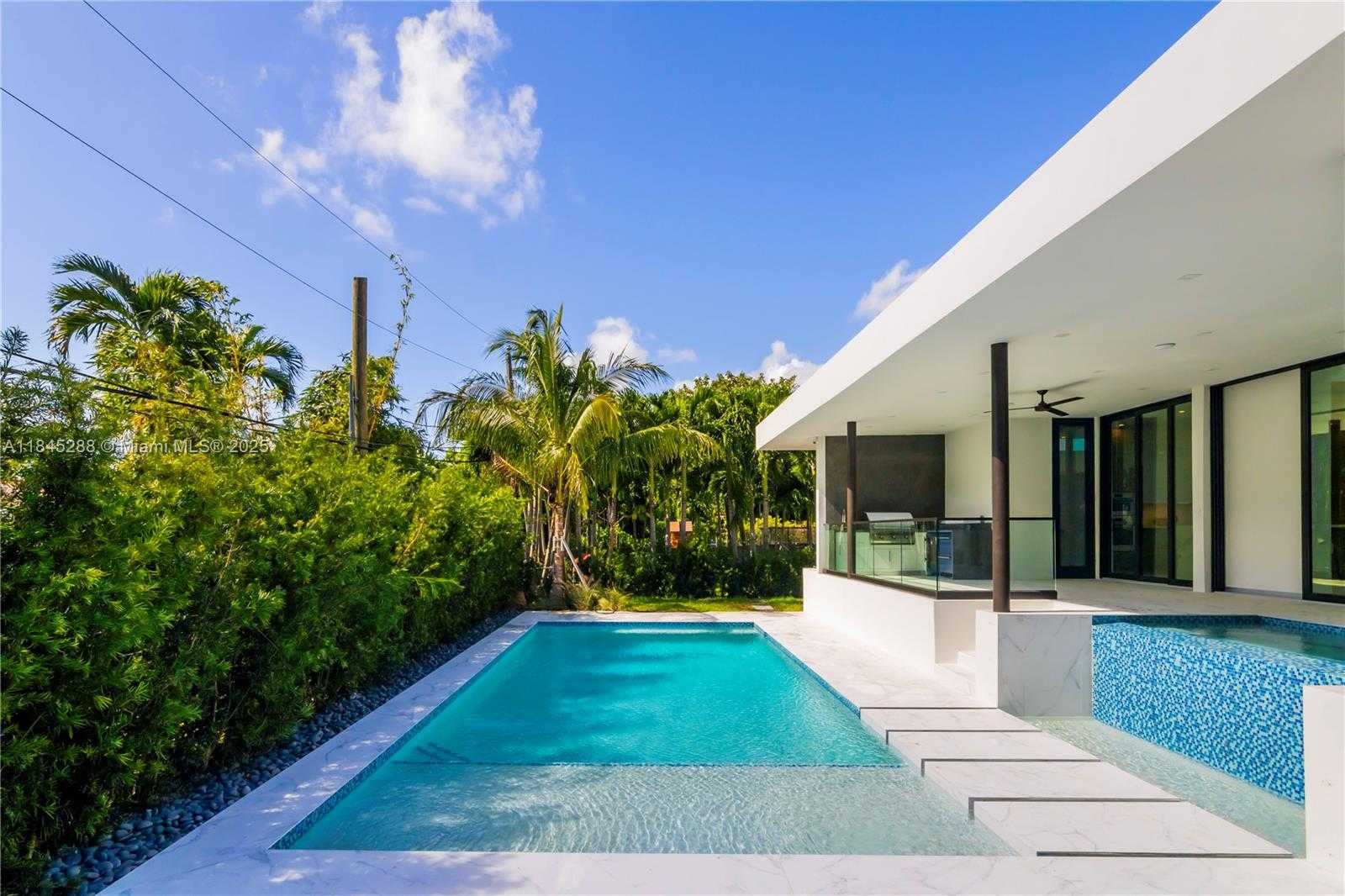 Small Image of 1248 NORTH EAST 89TH ST, Miami Number 5