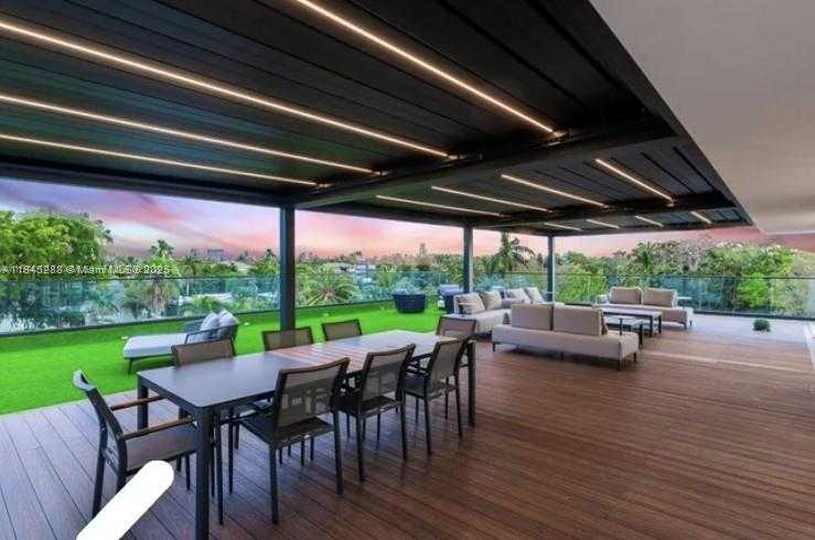 Small Image of 1248 NORTH EAST 89TH ST, Miami Number 9