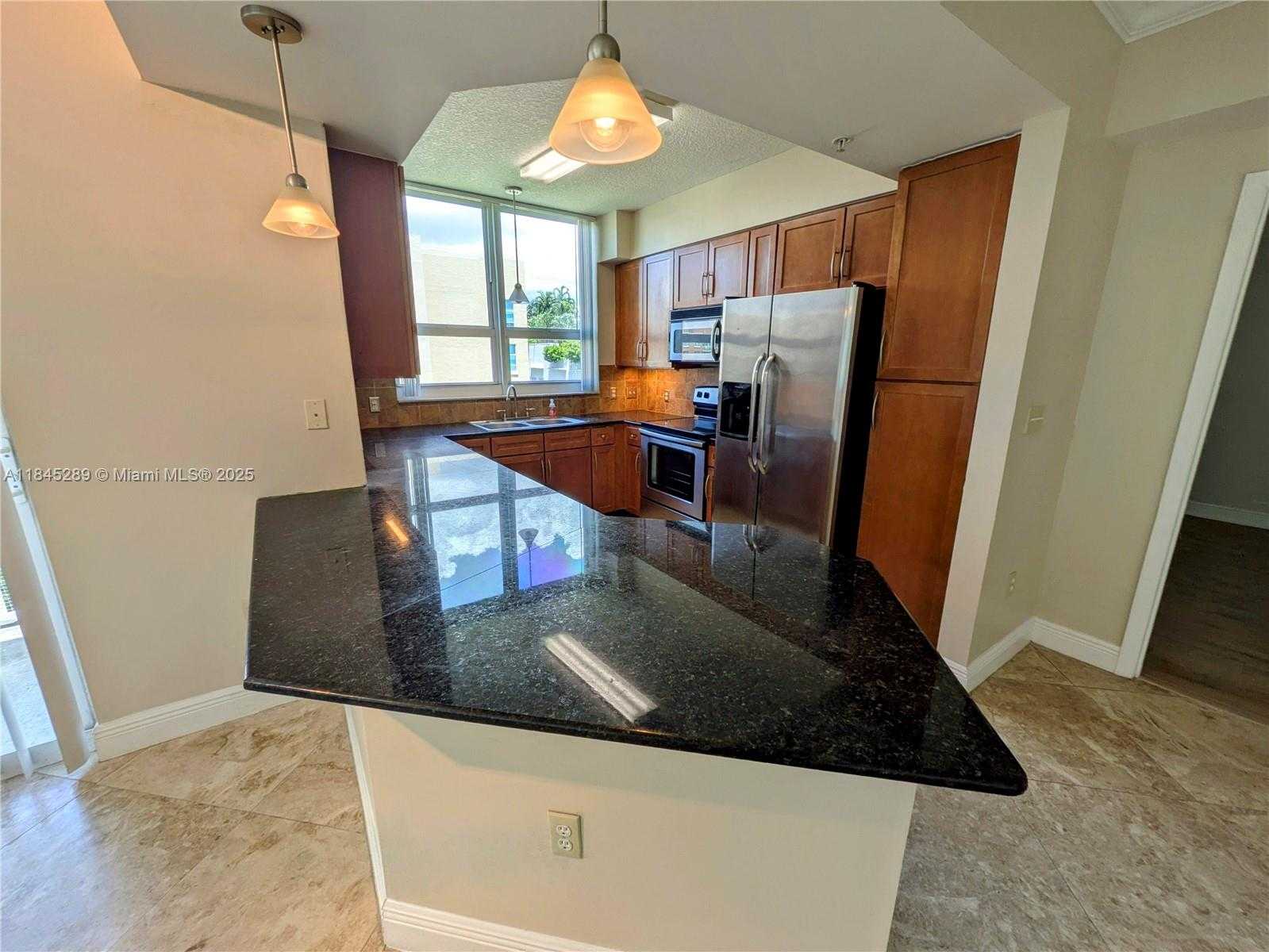 Small Image of 2000 NORTH BAYSHORE DR #627, Miami Number 6