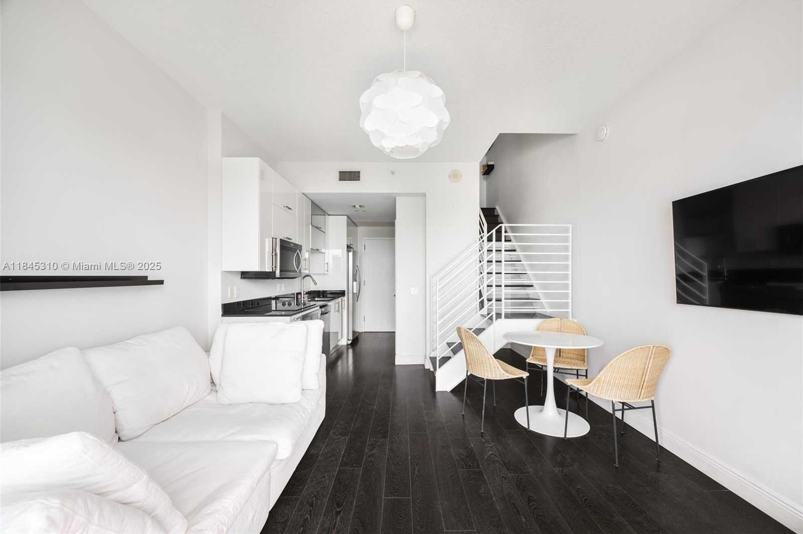 Small Image of 60 SOUTH WEST 13TH ST #2417, Miami Number 3