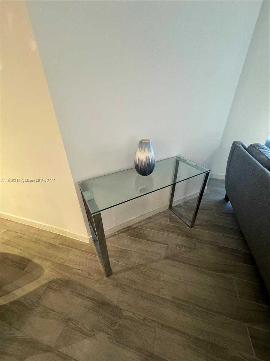 Small Image of 999 SOUTH WEST 1ST AVE #1401, Miami Number 3