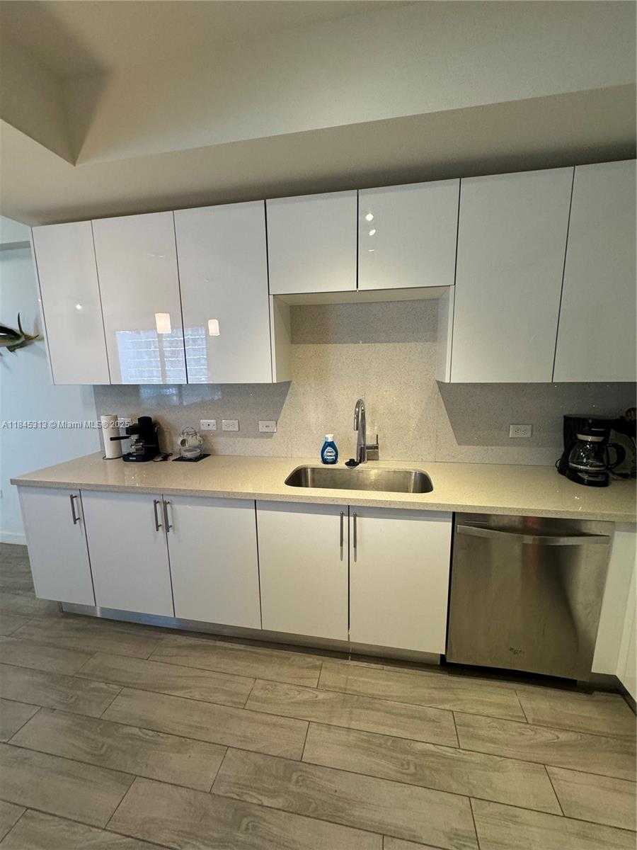 Small Image of 999 SOUTH WEST 1ST AVE #1401, Miami Number 5