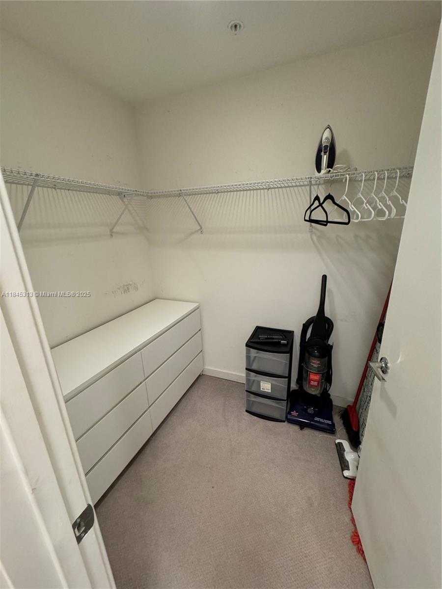 Small Image of 999 SOUTH WEST 1ST AVE #1401, Miami Number 7