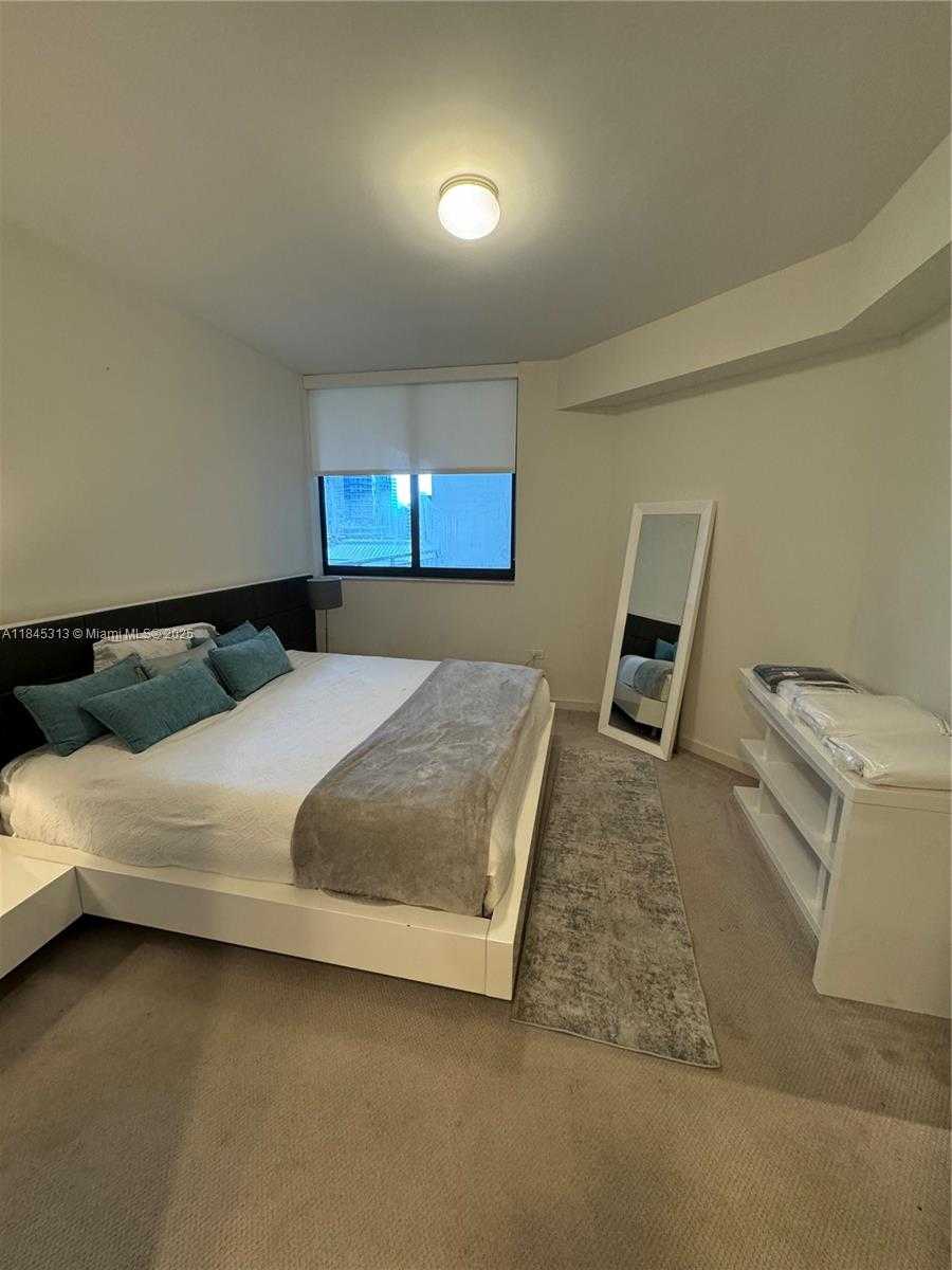 Small Image of 999 SOUTH WEST 1ST AVE #1401, Miami Number 9