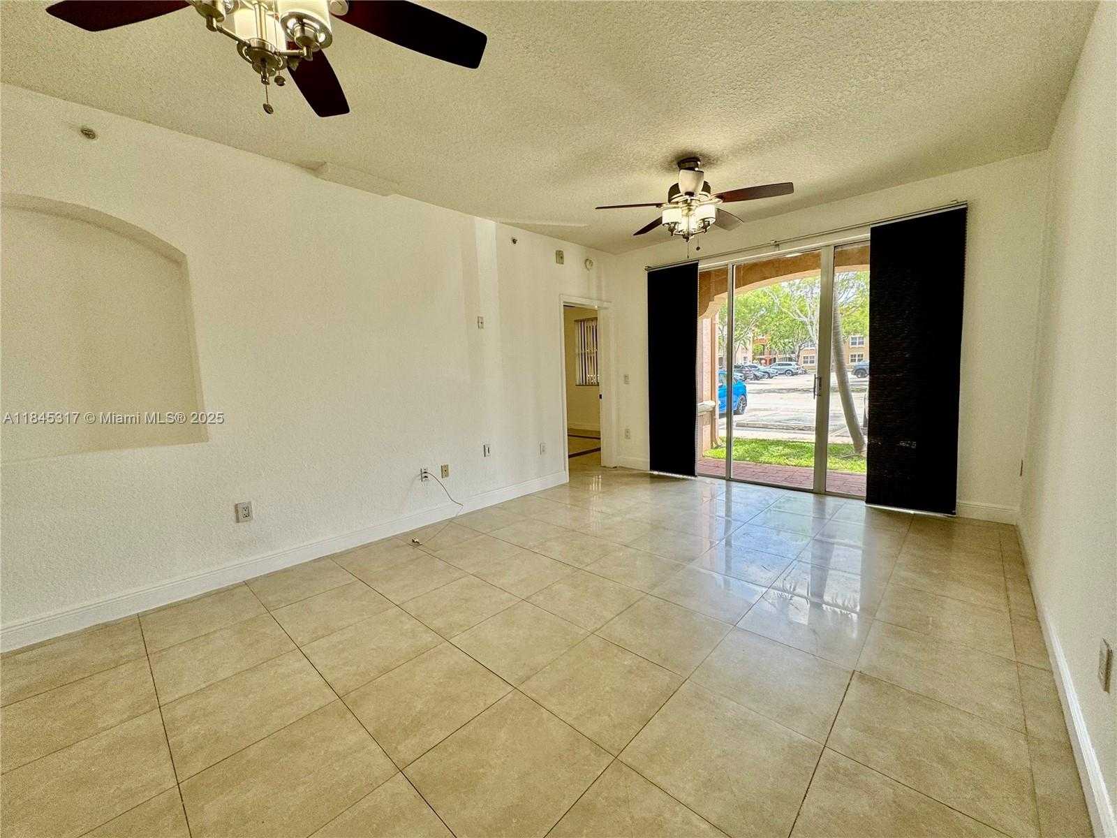 Small Image of 6540 NORTH WEST 114TH AVE #1402, Doral Number 3