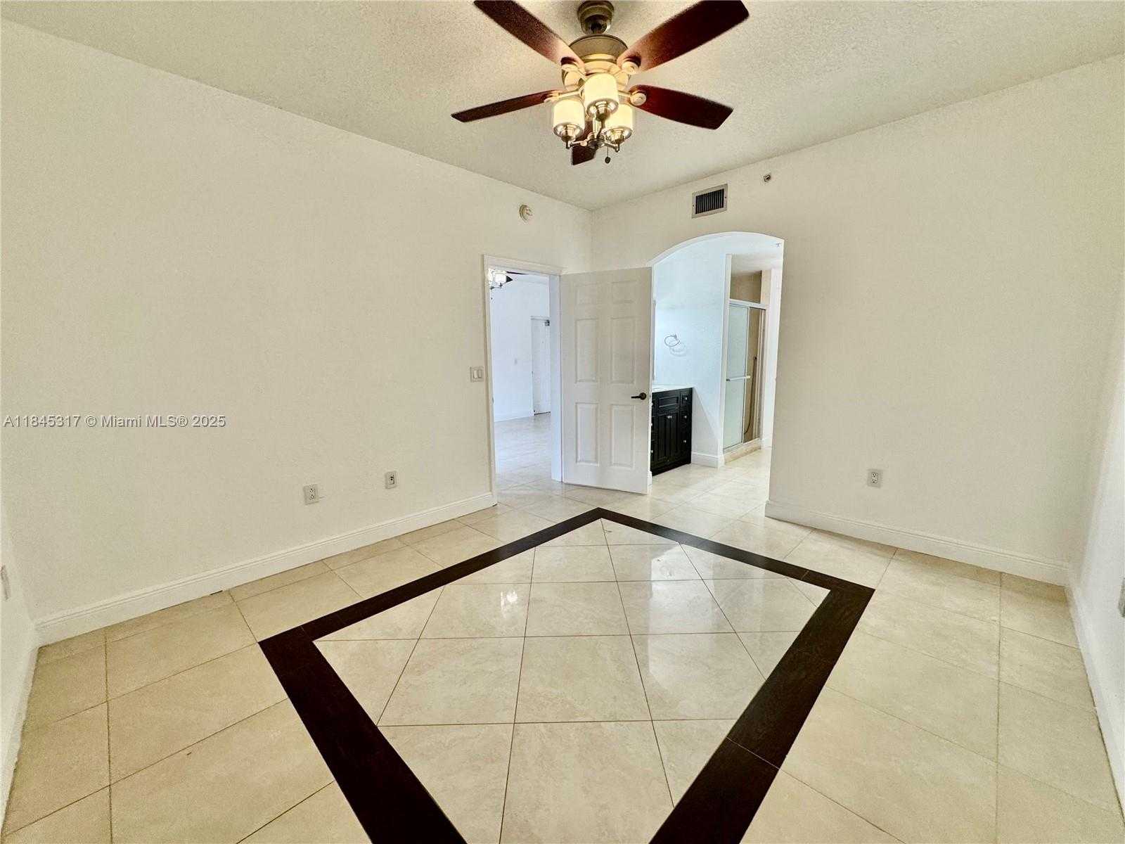 Small Image of 6540 NORTH WEST 114TH AVE #1402, Doral Number 36