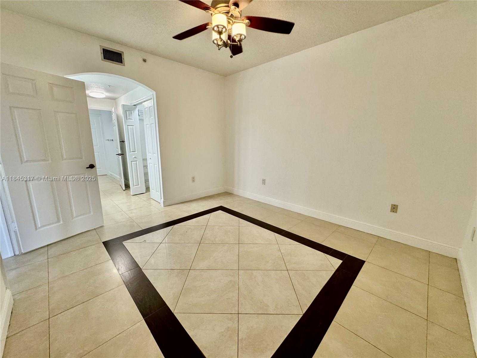 Small Image of 6540 NORTH WEST 114TH AVE #1402, Doral Number 37