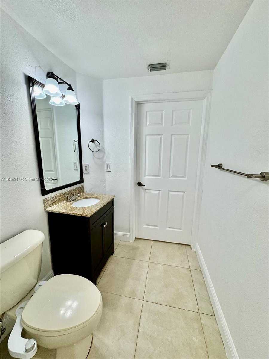 Small Image of 6540 NORTH WEST 114TH AVE #1402, Doral Number 41