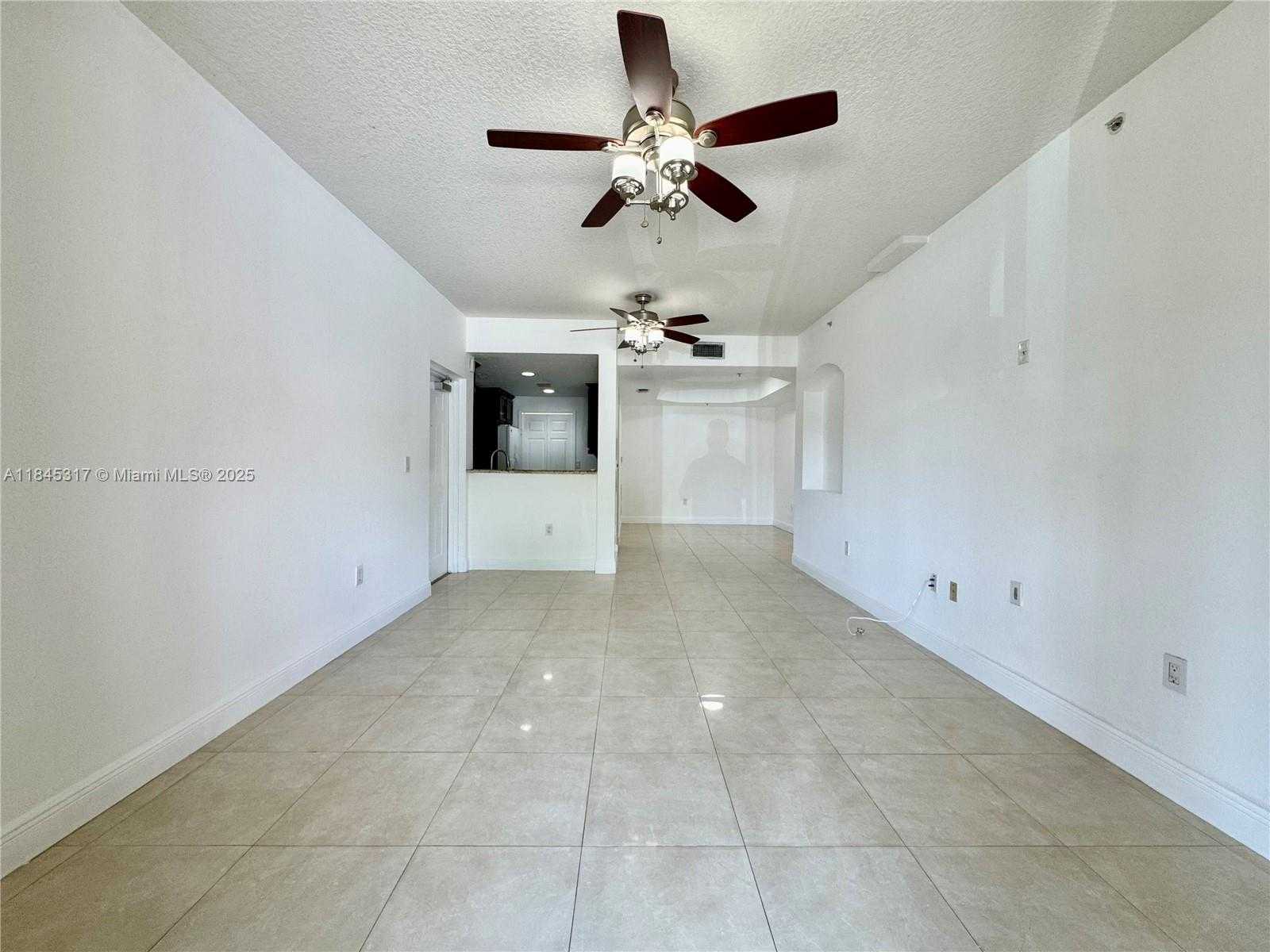 Small Image of 6540 NORTH WEST 114TH AVE #1402, Doral Number 5