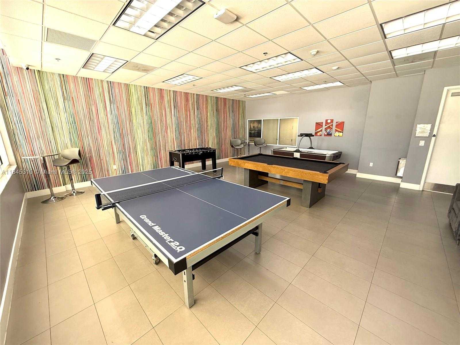Small Image of 1200 BRICKELL BAY DR #3915, Miami Number 19