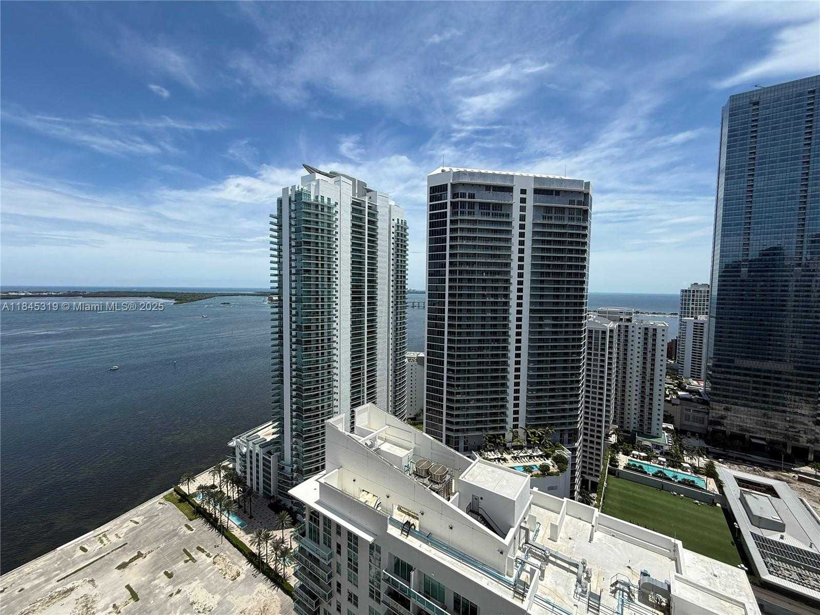 Small Image of 1200 BRICKELL BAY DR #3915, Miami Number 8