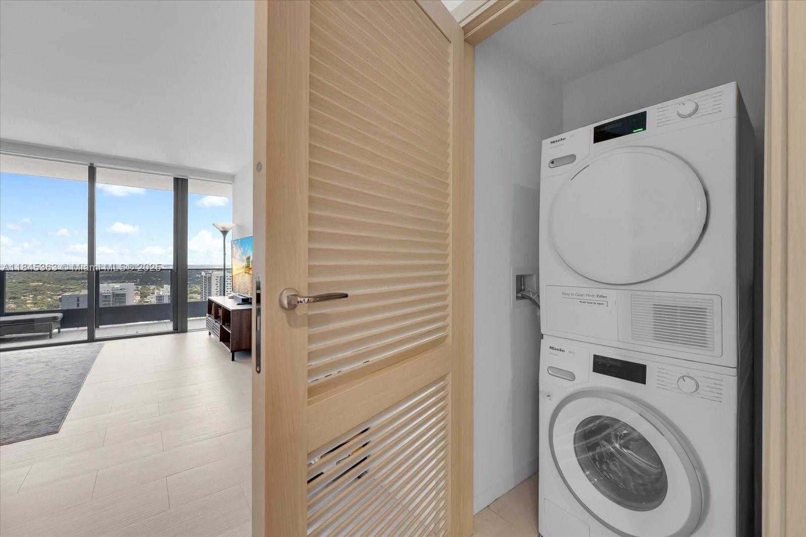 Small Image of 1000 BRICKELL PLAZA #3610, Miami Number 14