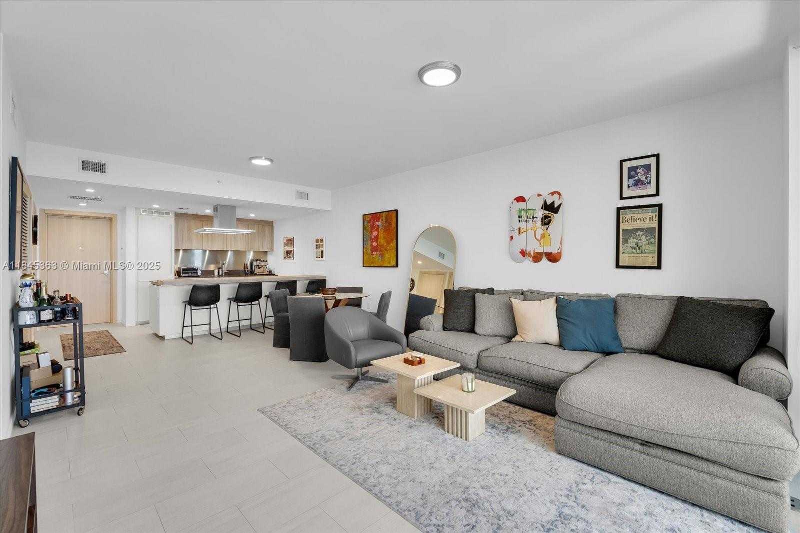 Small Image of 1000 BRICKELL PLAZA #3610, Miami Number 3