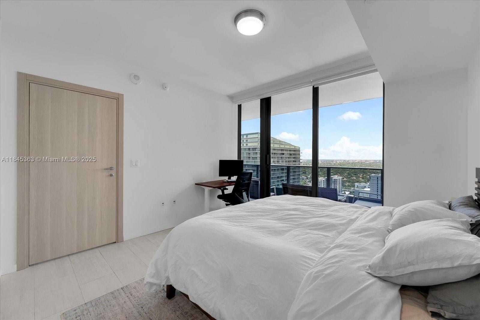 Small Image of 1000 BRICKELL PLAZA #3610, Miami Number 9
