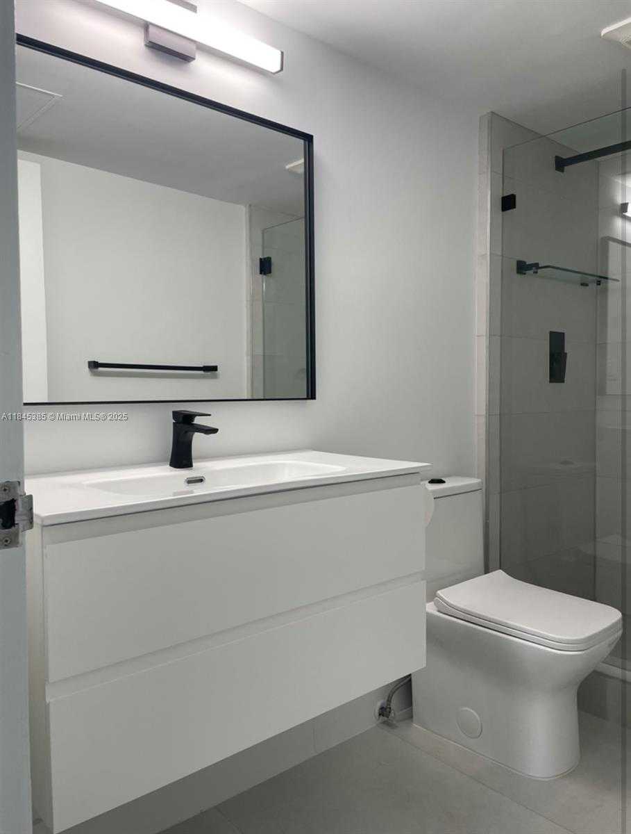 Small Image of 10275 COLLINS AVE #933, Bal Harbour Number 11