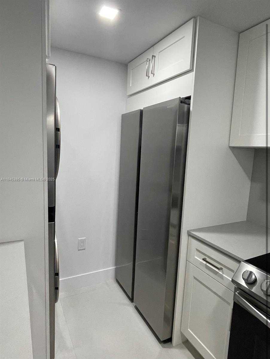 Small Image of 10275 COLLINS AVE #933, Bal Harbour Number 8