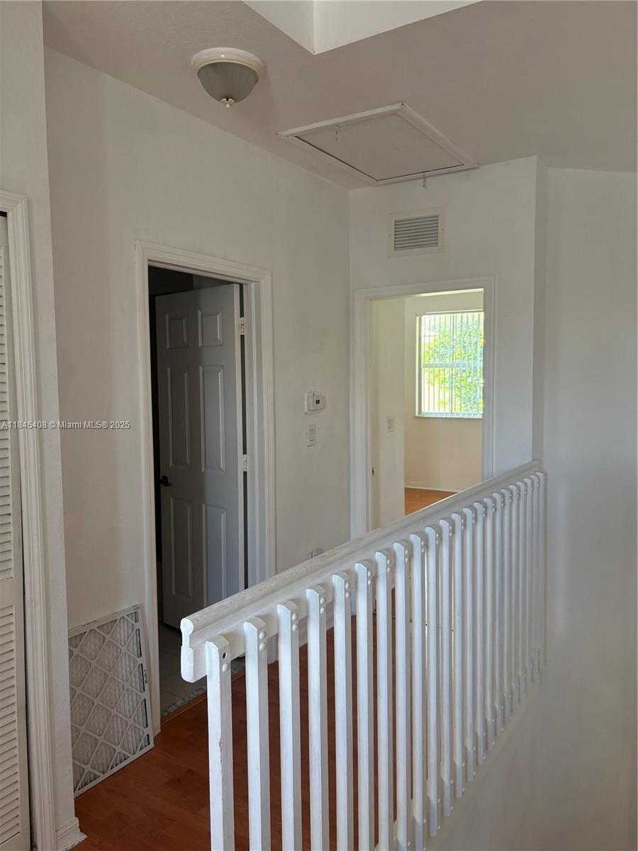 Small Image of 13732 SOUTH WEST 116TH TER, Miami Number 11