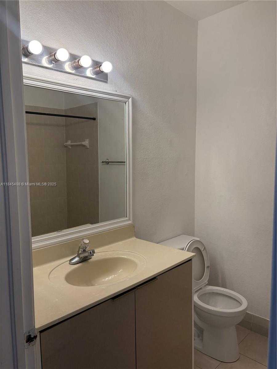 Small Image of 13732 SOUTH WEST 116TH TER, Miami Number 17