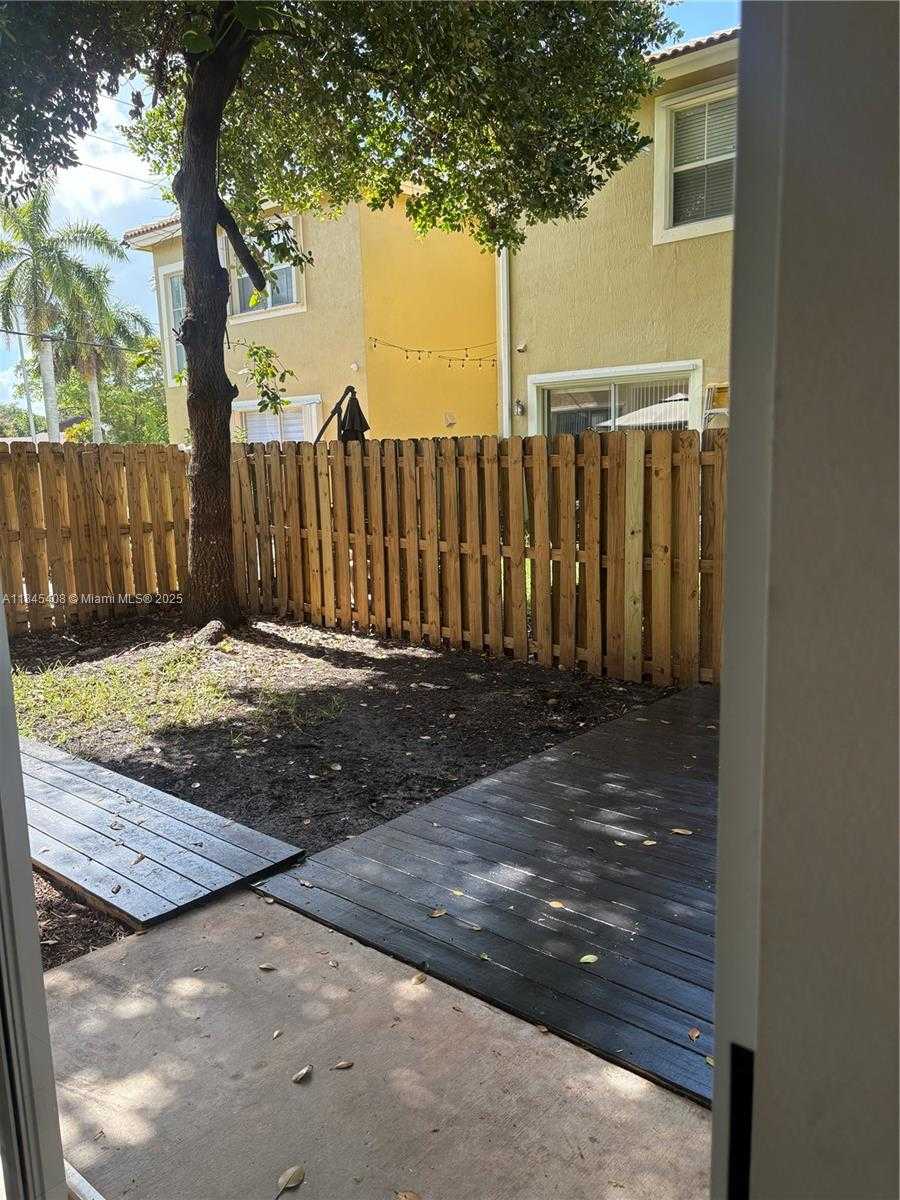 Small Image of 13732 SOUTH WEST 116TH TER, Miami Number 19