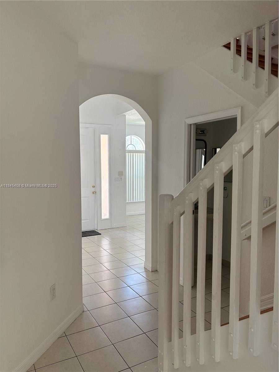 Small Image of 13732 SOUTH WEST 116TH TER, Miami Number 5