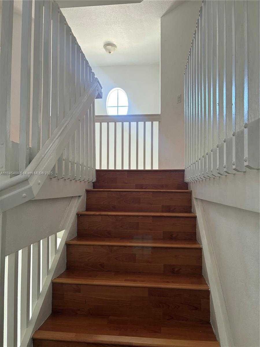 Small Image of 13732 SOUTH WEST 116TH TER, Miami Number 7