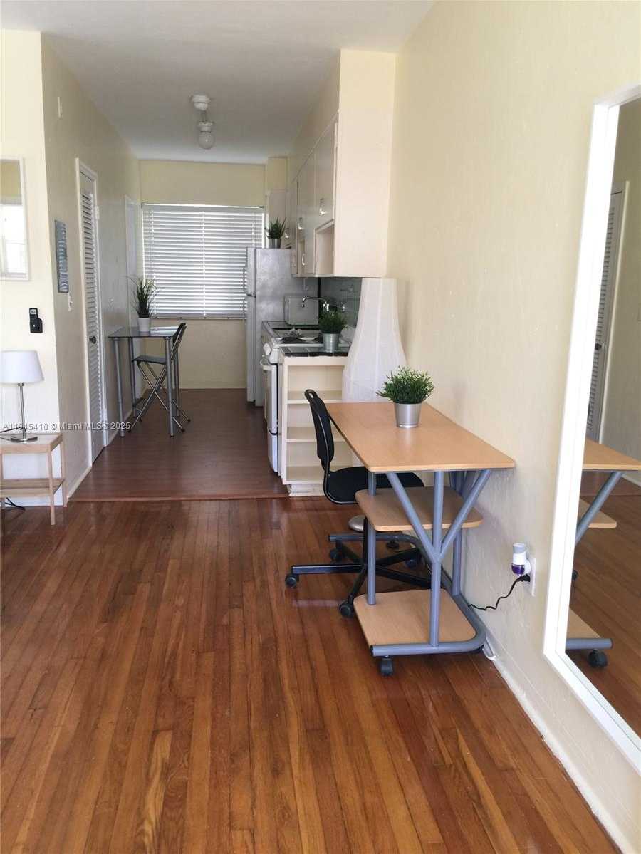 Small Image of 2821 SOUTH WEST 1ST AVE #8, Miami Number 3