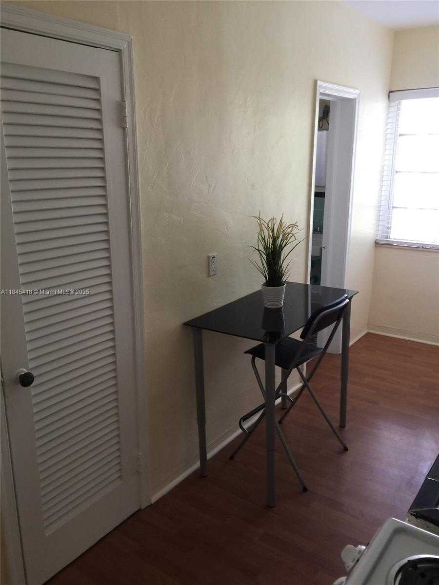 Small Image of 2821 SOUTH WEST 1ST AVE #8, Miami Number 5