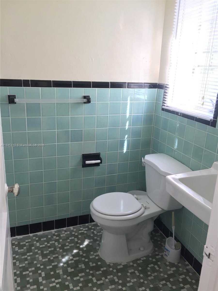Small Image of 2821 SOUTH WEST 1ST AVE #8, Miami Number 6