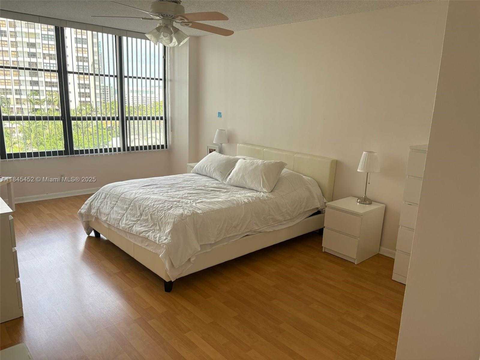 Small Image of 600 THREE ISLANDS BLVD #514, Hallandale Beach Number 9