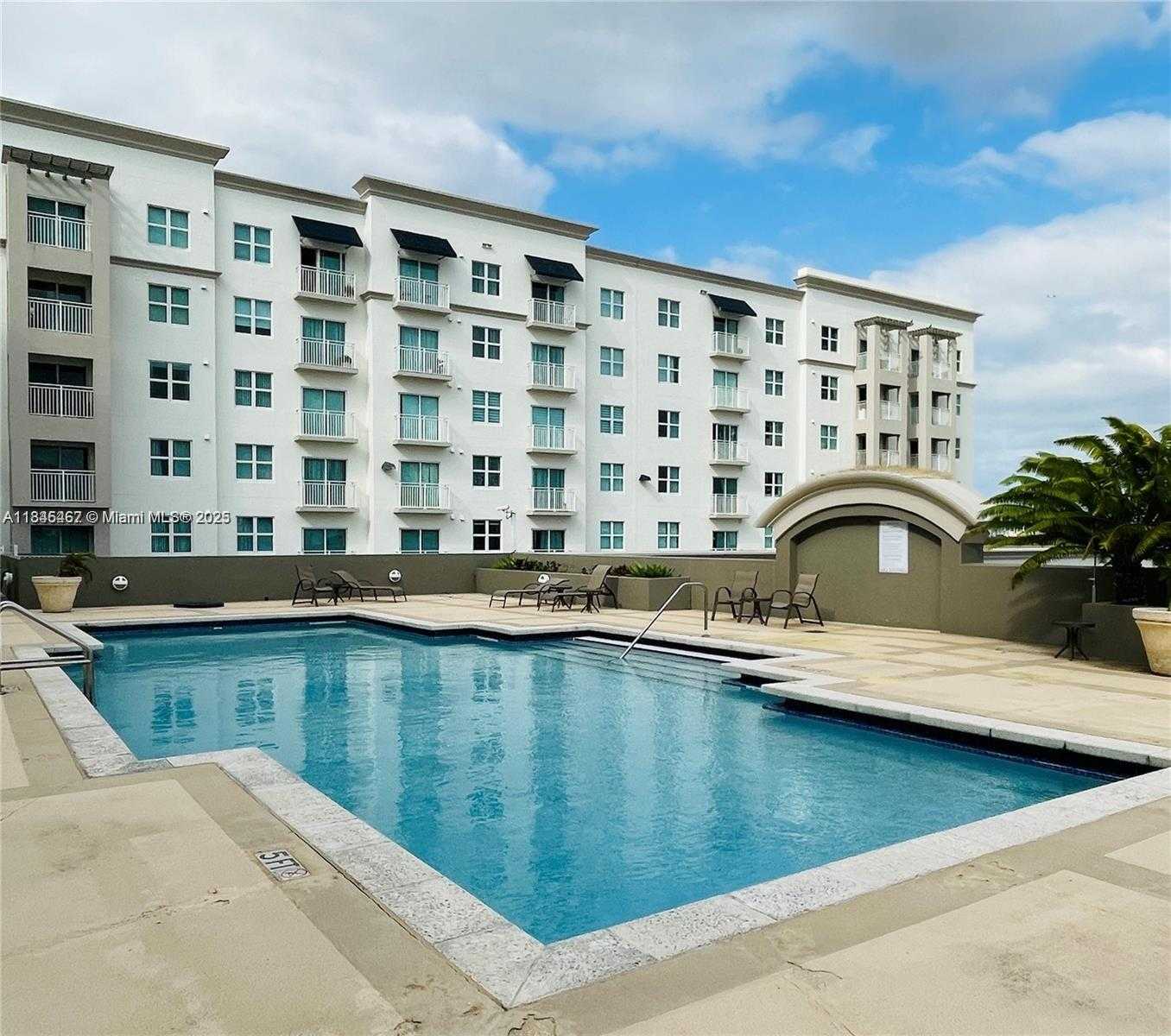 Small Image of 50 MENORES AVE #726, Coral Gables Number 2