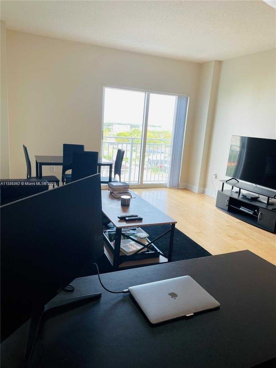 Small Image of 50 MENORES AVE #726, Coral Gables Number 9