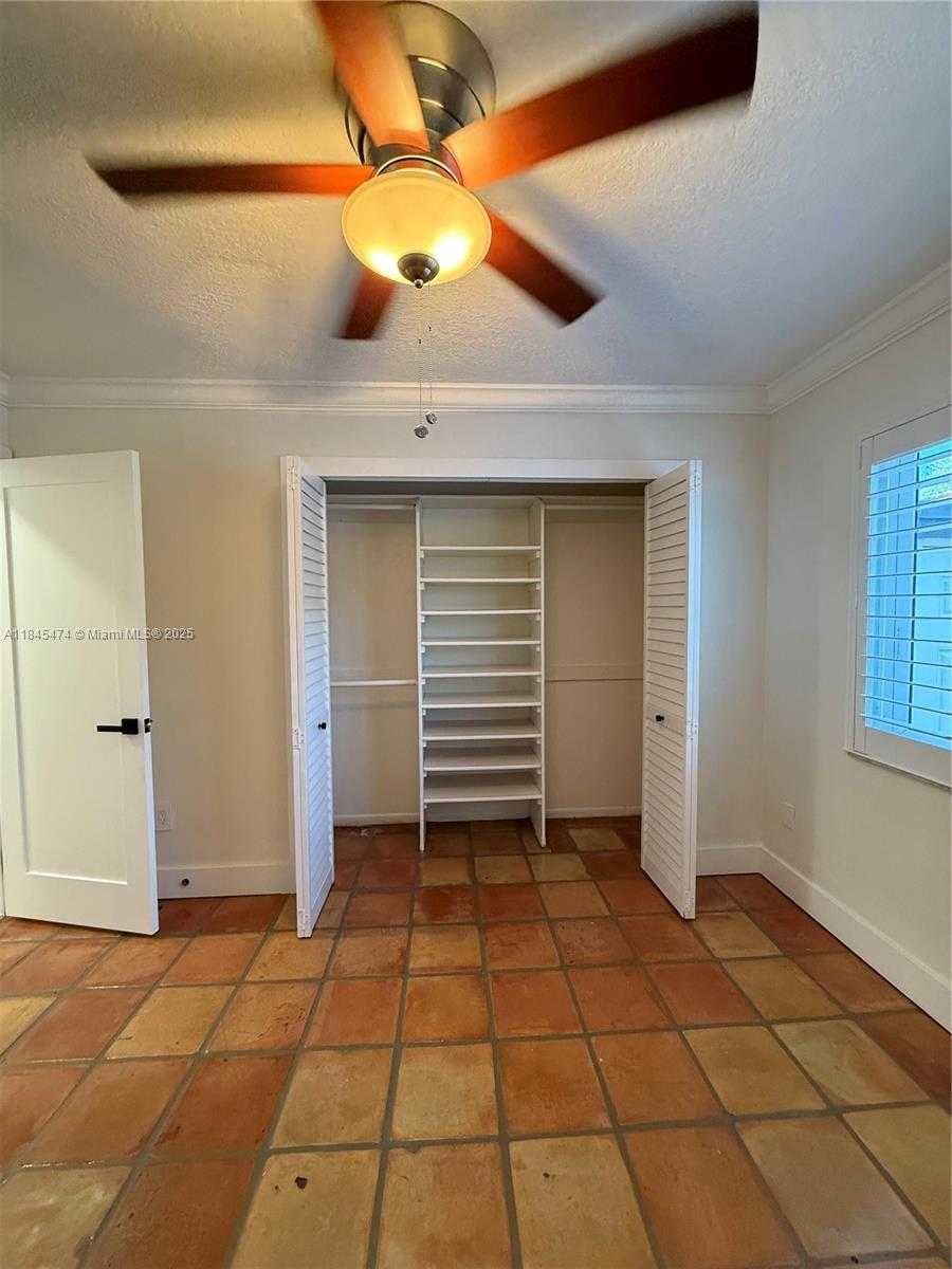 Small Image of 12030 SOUTH WEST 92ND ST, Miami Number 17