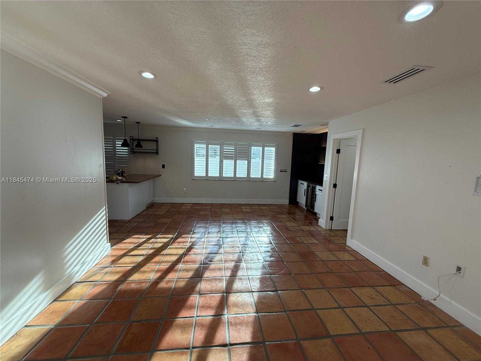 Small Image of 12030 SOUTH WEST 92ND ST, Miami Number 24