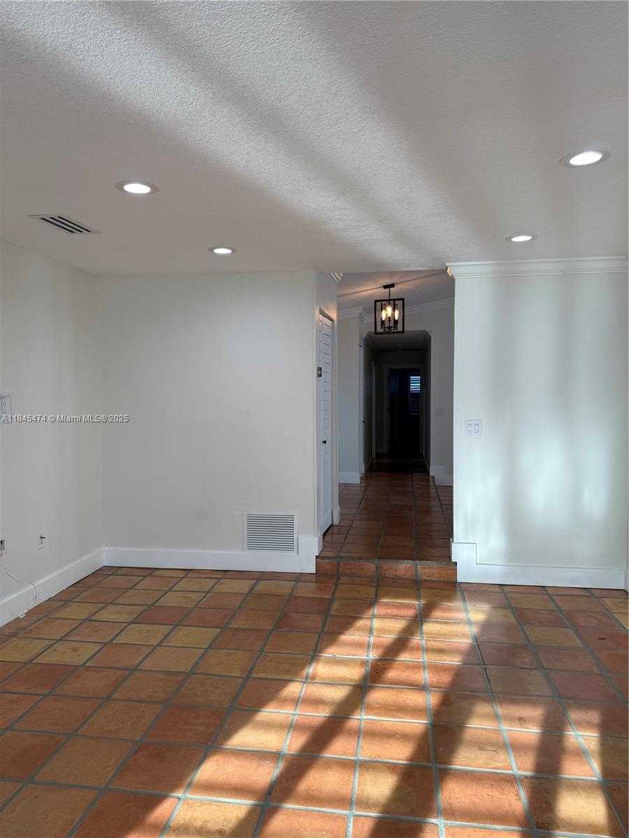 Small Image of 12030 SOUTH WEST 92ND ST, Miami Number 26