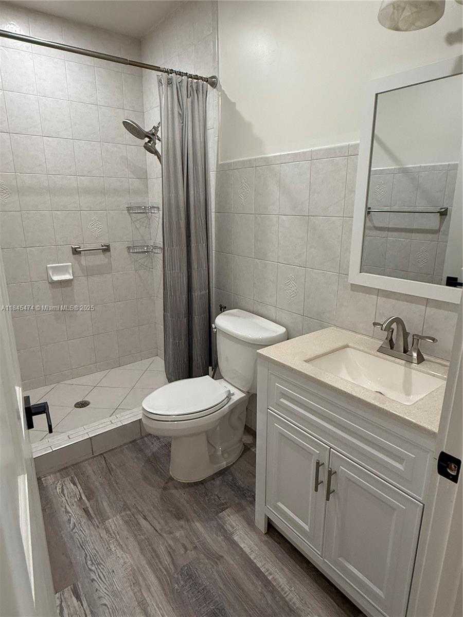 Small Image of 12030 SOUTH WEST 92ND ST, Miami Number 32