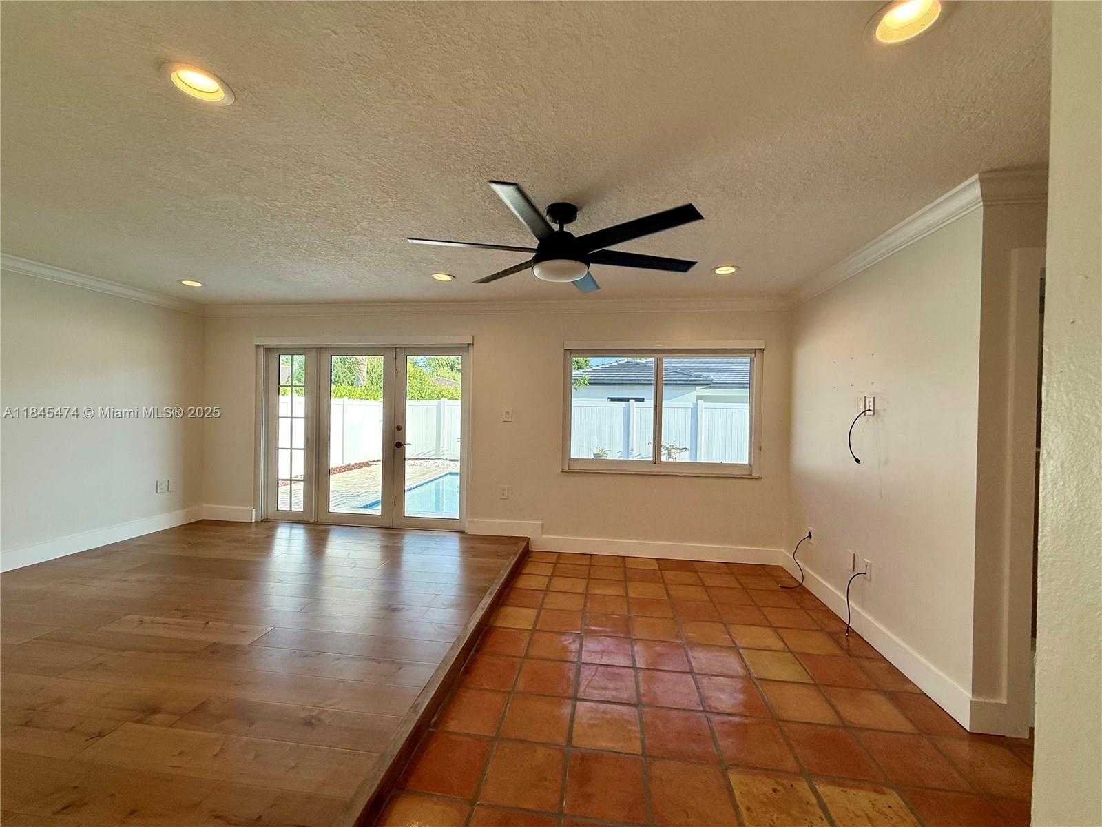 Small Image of 12030 SOUTH WEST 92ND ST, Miami Number 6