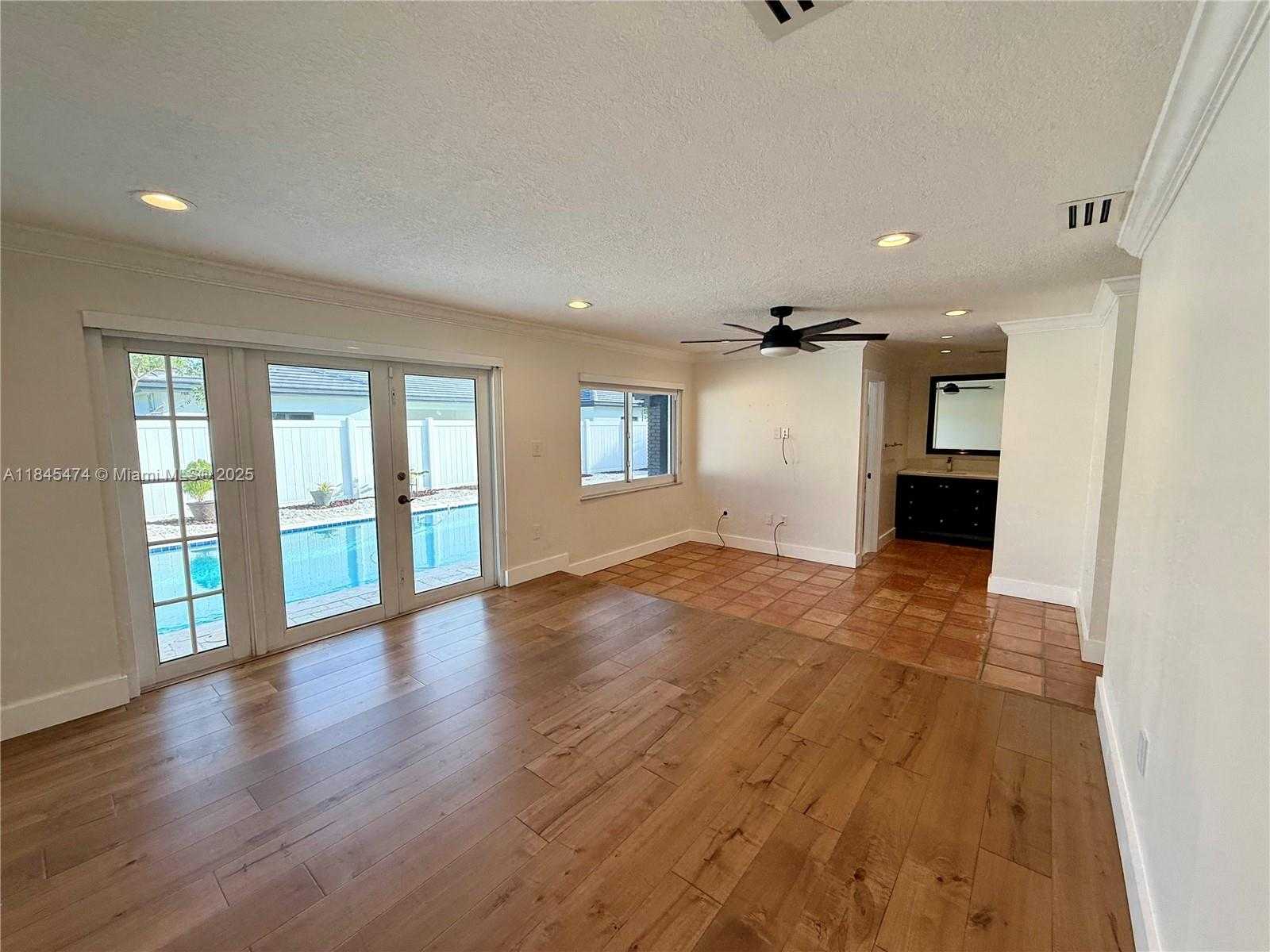 Small Image of 12030 SOUTH WEST 92ND ST, Miami Number 8