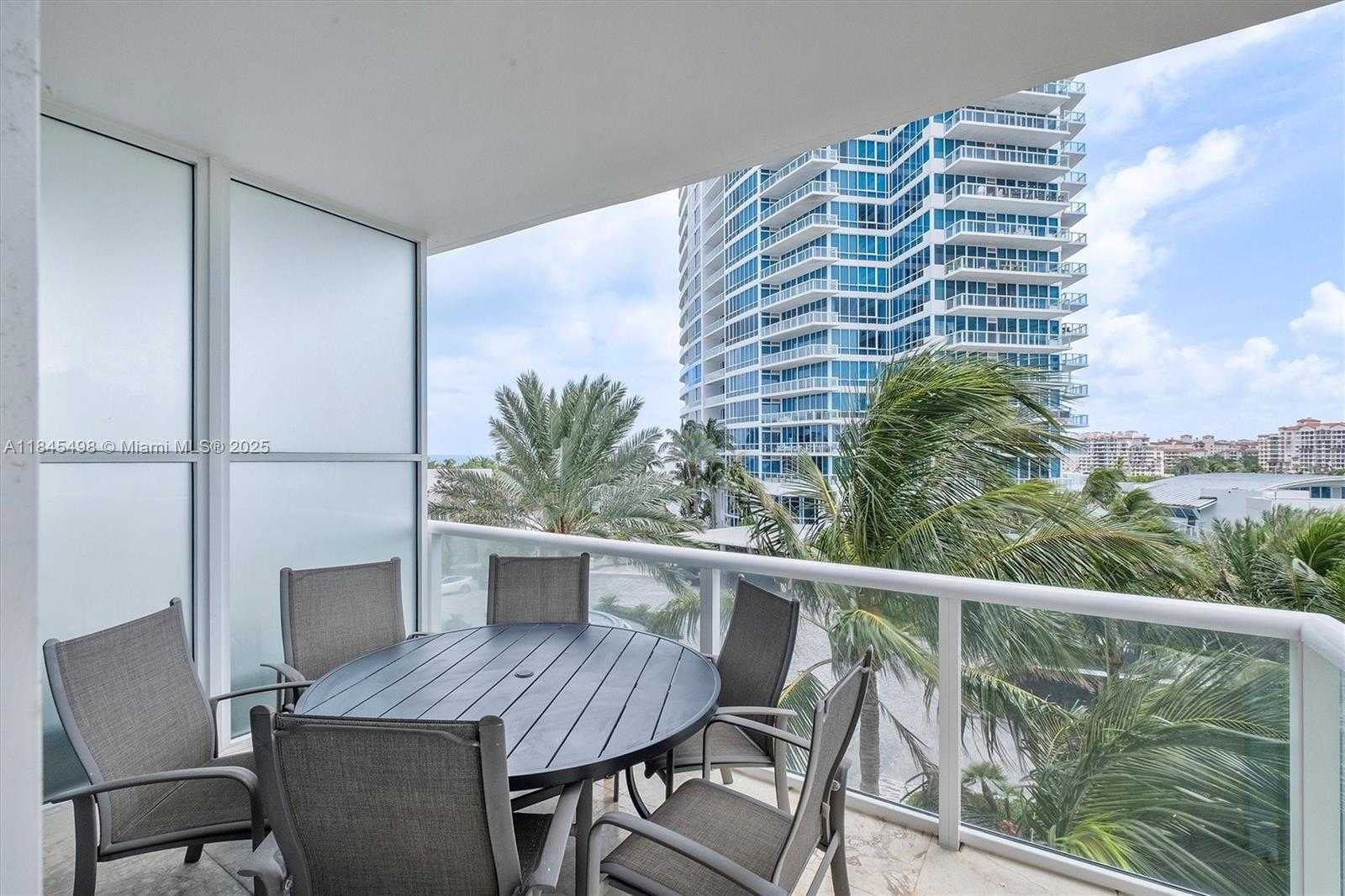 Small Image of 50 SOUTH POINTE DR #704, Miami Beach Number 17