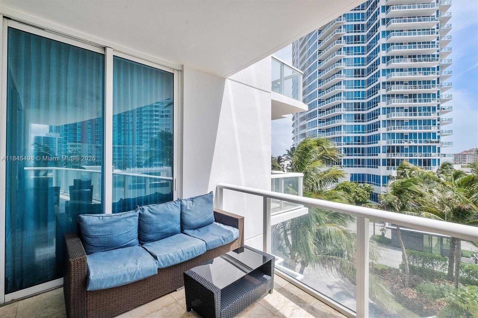 Small Image of 50 SOUTH POINTE DR #704, Miami Beach Number 19