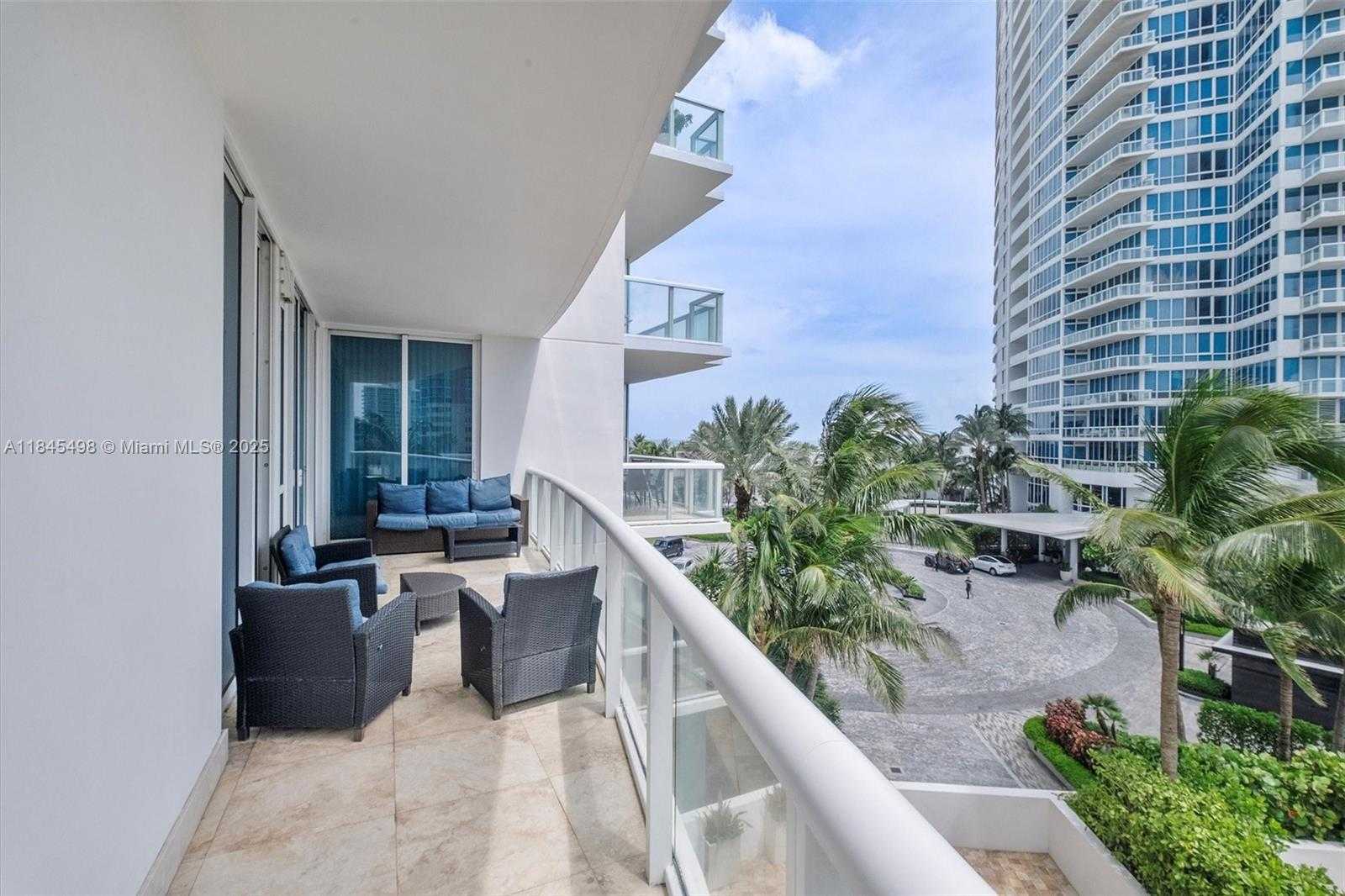 Small Image of 50 SOUTH POINTE DR #704, Miami Beach Number 21
