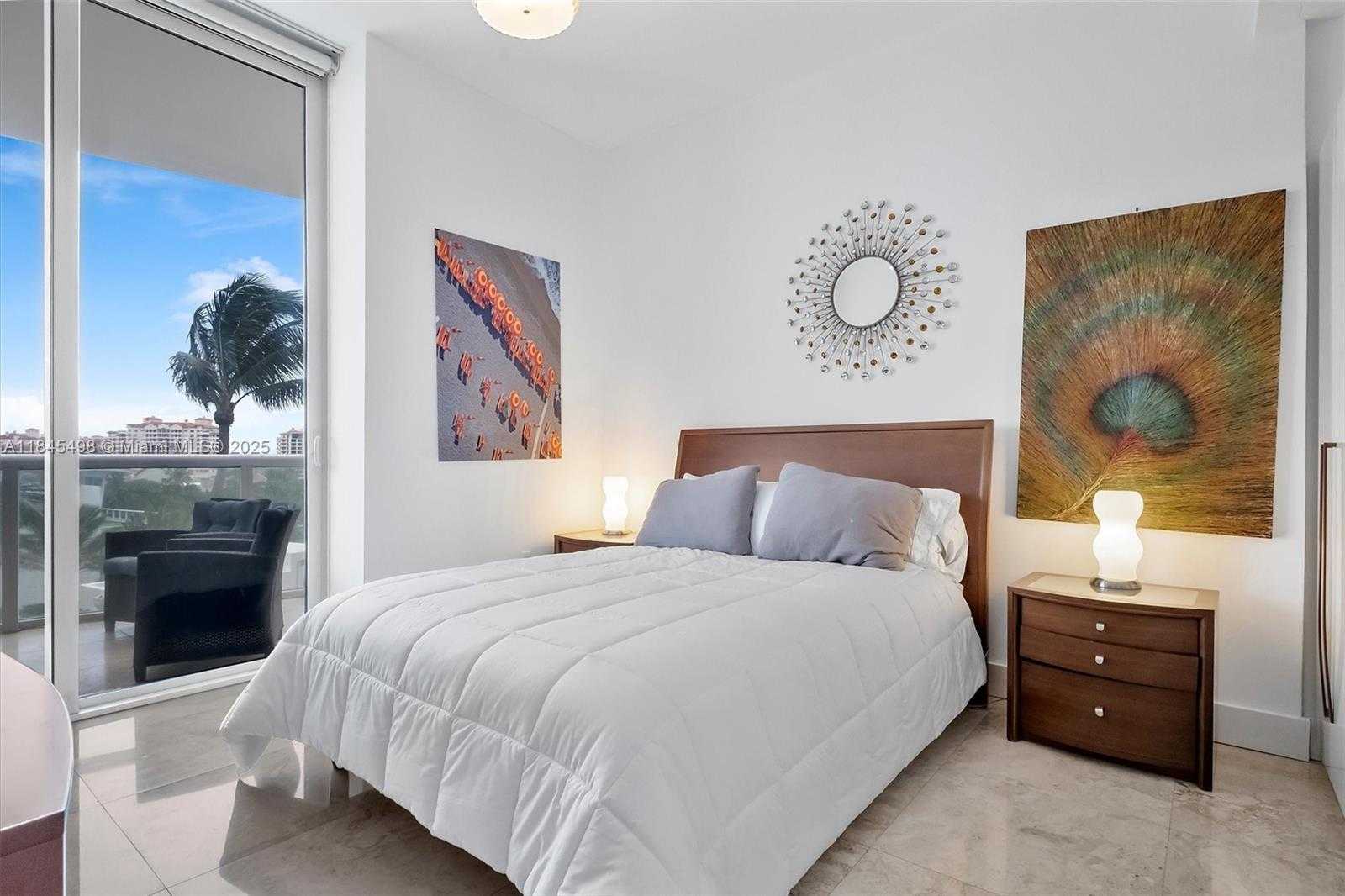 Small Image of 50 SOUTH POINTE DR #704, Miami Beach Number 28