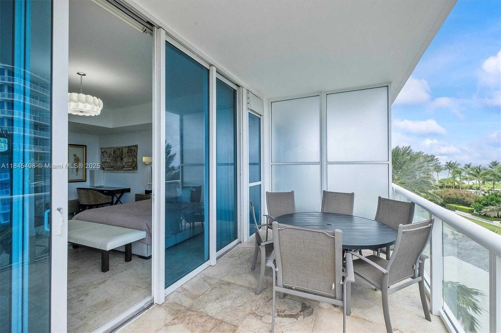 Small Image of 50 SOUTH POINTE DR #704, Miami Beach Number 8