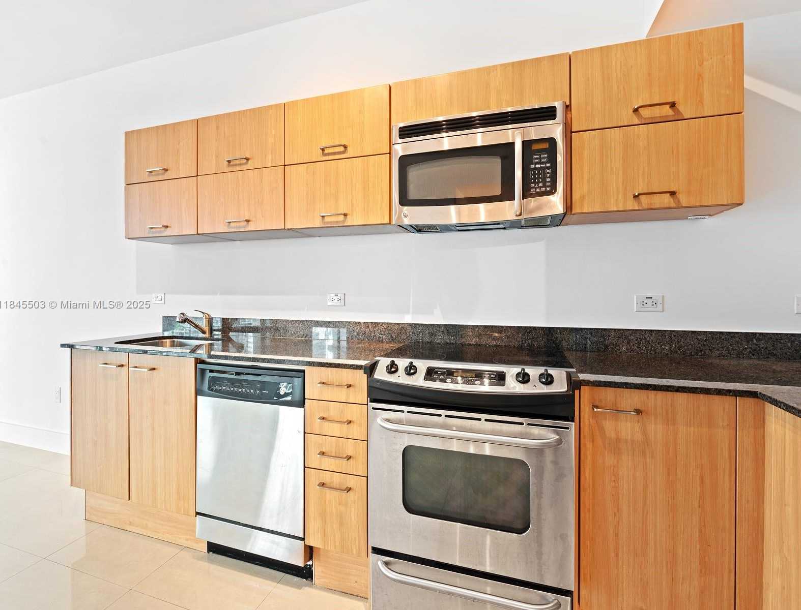 Small Image of 350 SOUTH MIAMI AVE #1610, Miami Number 4